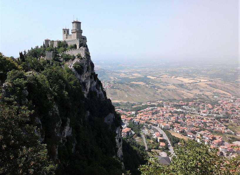 Il Monte Titanio con una delle torri di San Marino