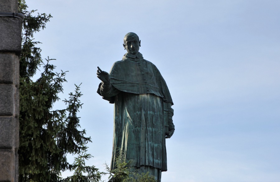 statua san carlone_lago maggiore