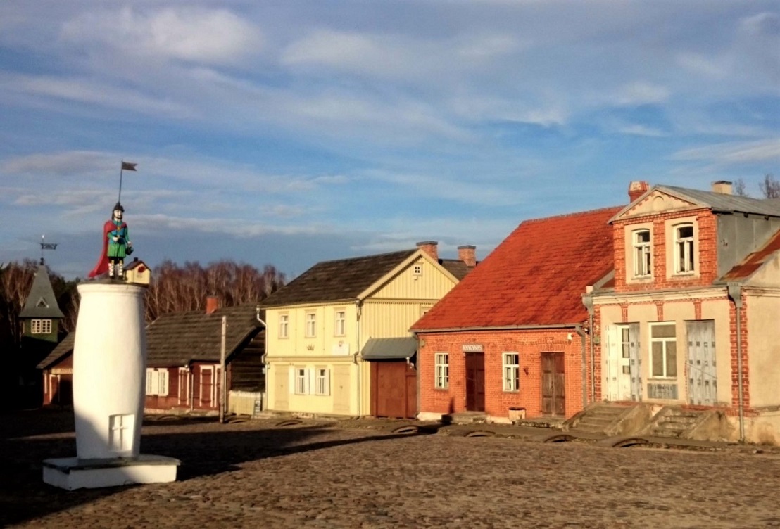 Un villaggio lituano ricostruito nell'Open Air Museum della Lituania