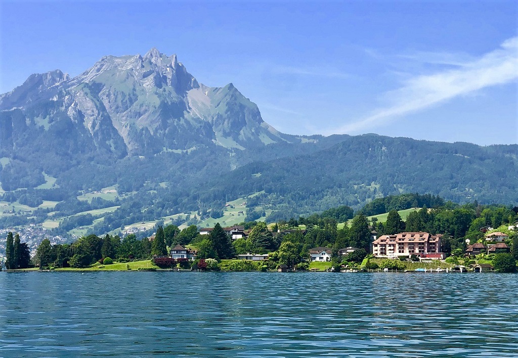 Il Monte Pilatus ed il Lago di Lucerna nell'itinerario in Svizzera