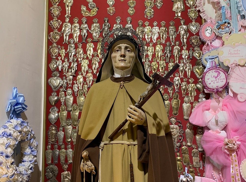 Statua di Santa Maria Francesca delle Cinque Piaghe_Quartieri Spagnoli