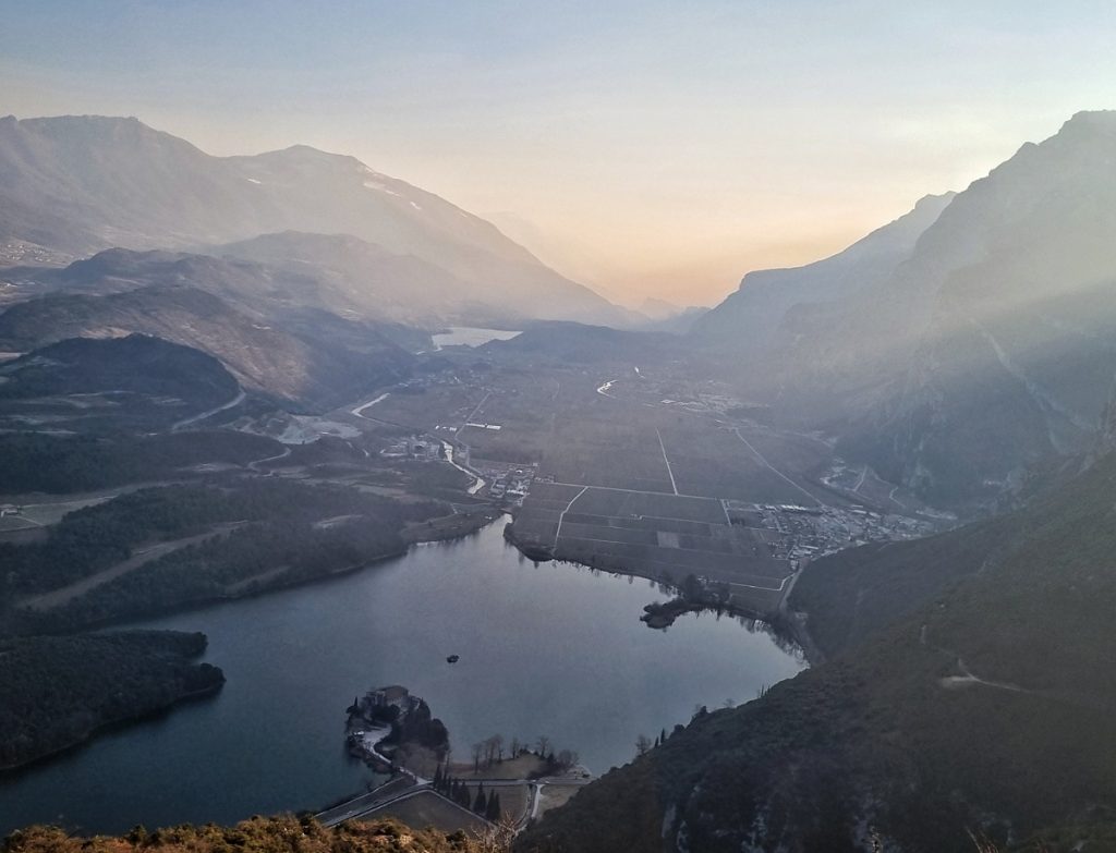 La Valle dei Laghi visto dalla strada panoramica per Ranzo: Trento e dintorni
