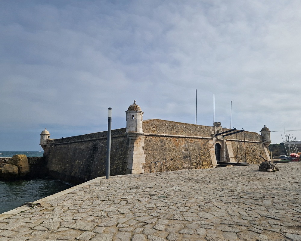 Forte da Ponta da Bandeira: cosa visitare a Lagos in Portogallo