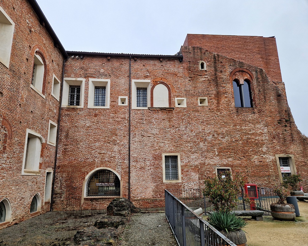 Visitare Novara e il castello